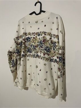 Vintage Cream Floral Band Long-Sleeve sweatshirt